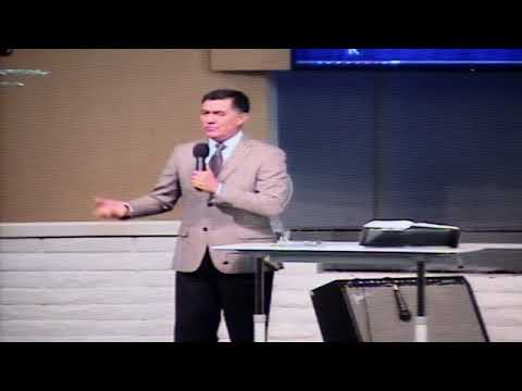 USANDO LO QUE SABES USAR     1 Samuel 17:38-39     Pastor: Gonzalo Arriaga