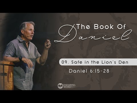 Safe in the Lions Den - Daniel 6:15-28