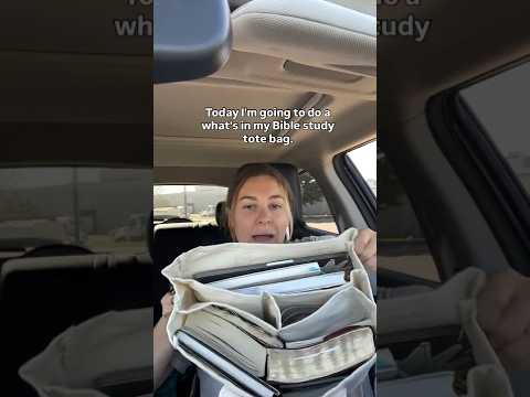 What’s in My Bible Study Tote Bag | Christian Girl Essentials + Current Reads