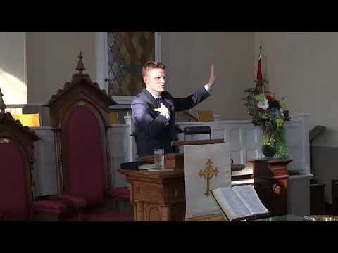 Christ Breaks Bread to Feed the Hungry (Mark 6:41)