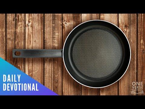 Living a Non-Stick Life | 1 Thessalonians 3:13 [Daily Devotional]