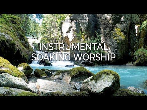 RIVERS OF LIVING WATER - JOHN 7:38 // INSTRUMENTAL SOAKING WORSHIP // NATURE SOUNDS