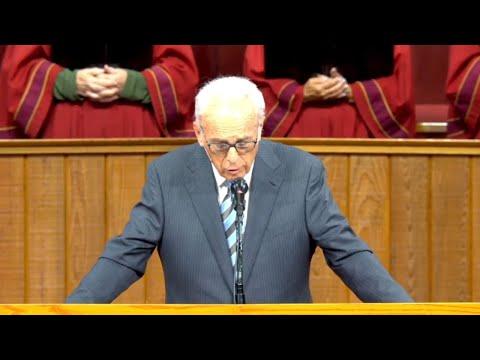 Pastor John MacArthur Reading Proverbs 3:1-26 From The Legacy Standard Bible Ending in Prayer